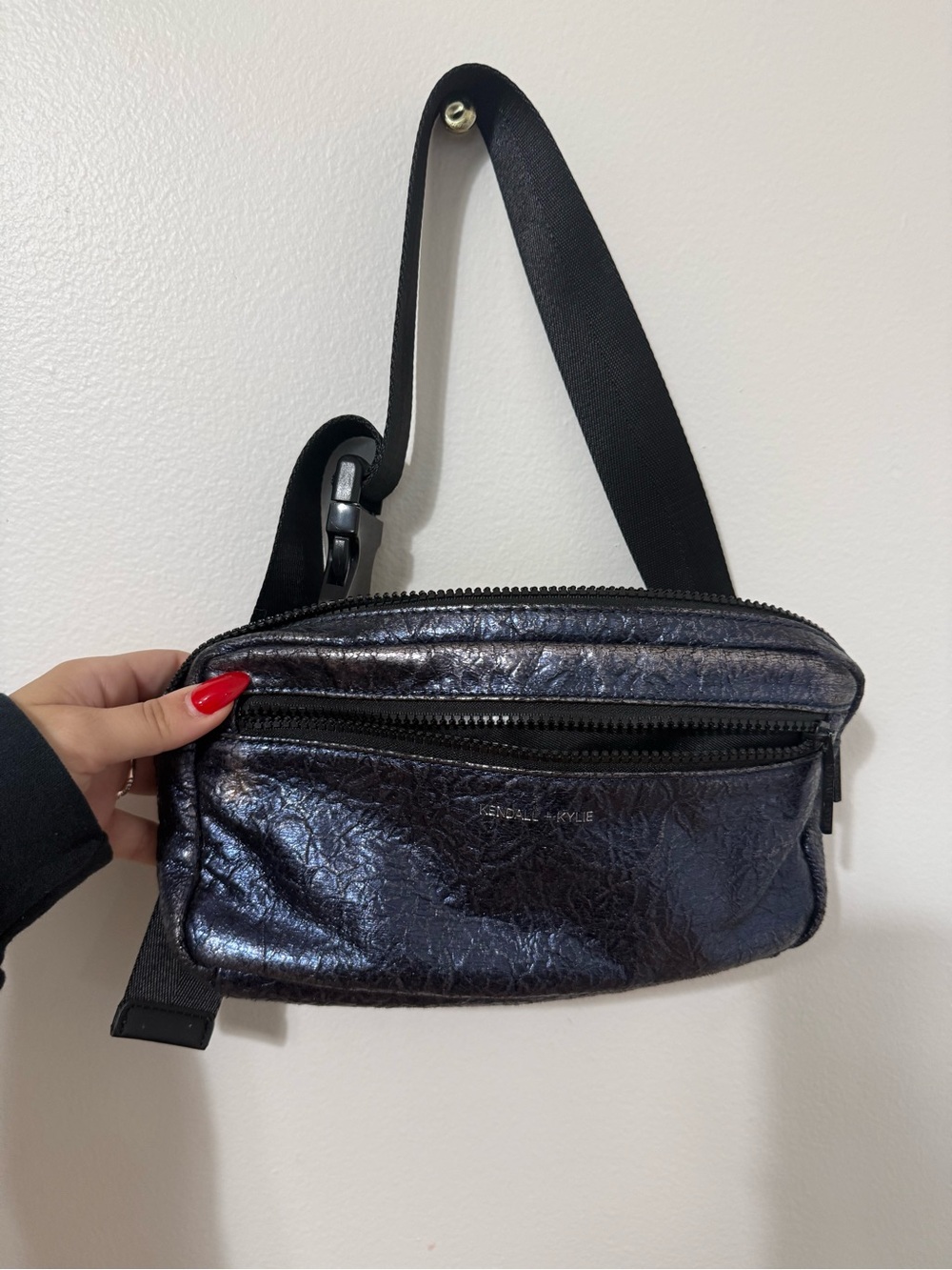 Kendall & Kylie Black Metallic Crossbody Bag